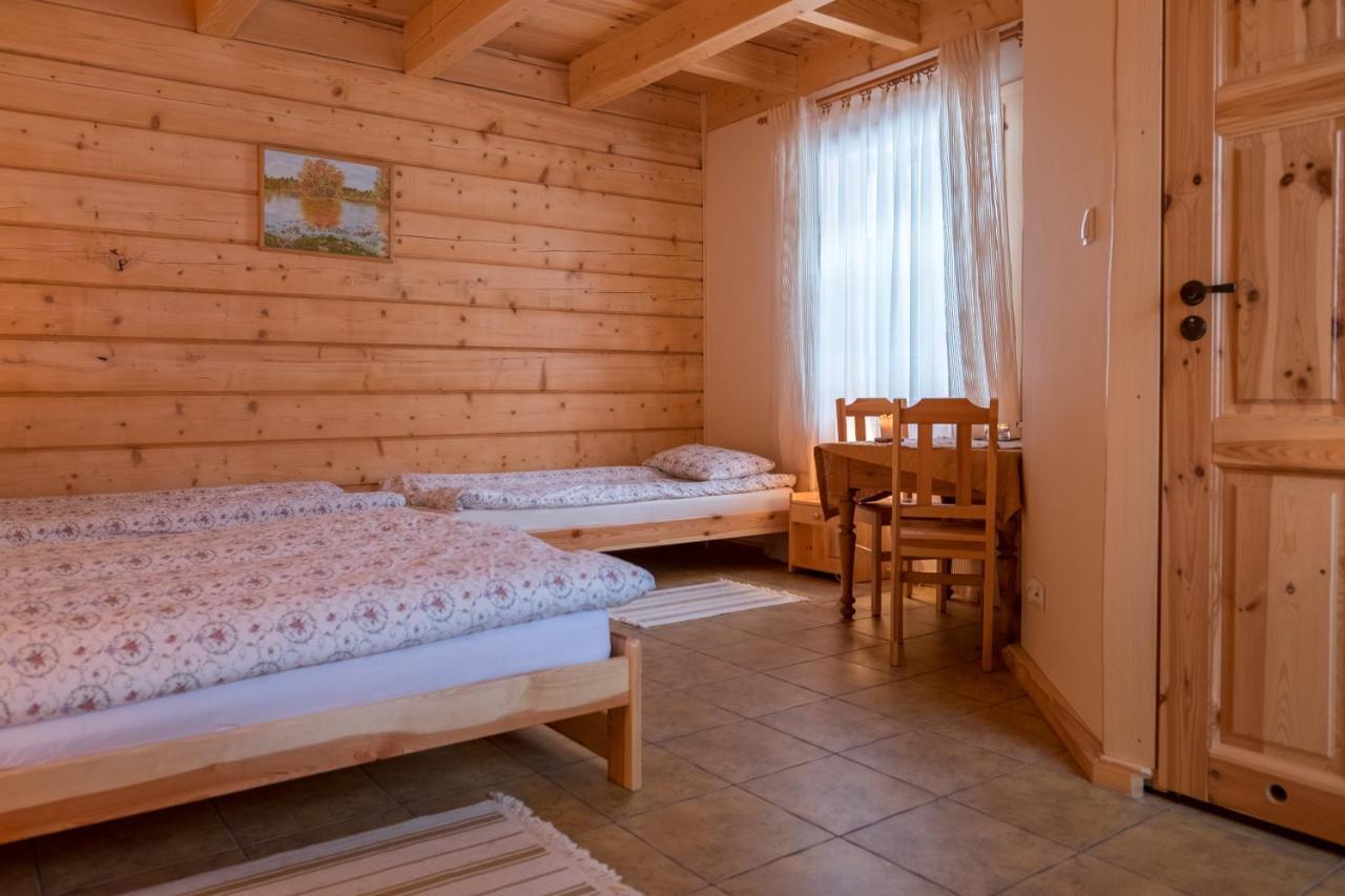 Miodowa Kolonia Bed & Breakfast Białowieża Exterior foto