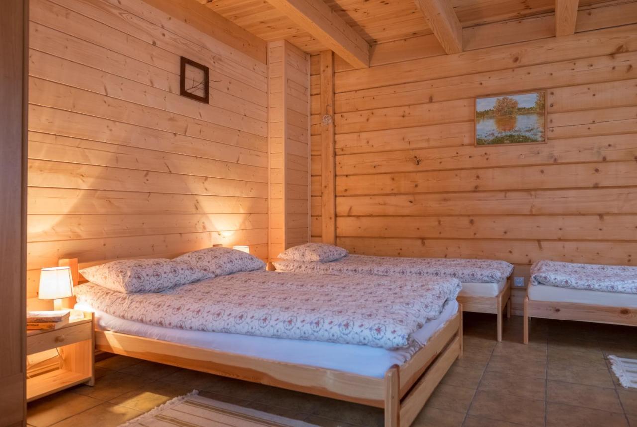 Miodowa Kolonia Bed & Breakfast Białowieża Exterior foto