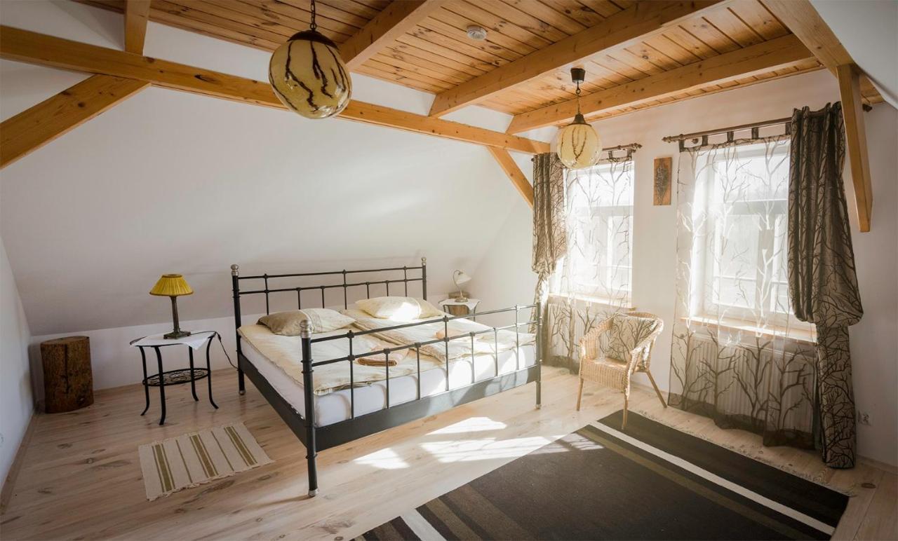 Miodowa Kolonia Bed & Breakfast Białowieża Exterior foto